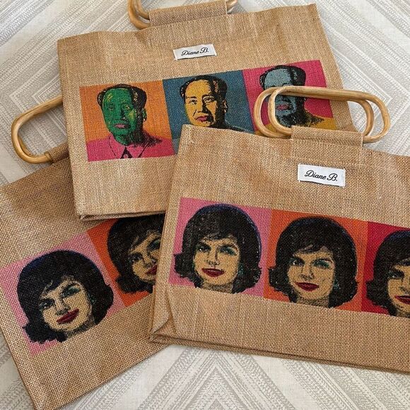 Burlap Icon Shopping Bags with Wooden Handle (3) - Picture 1 of 6